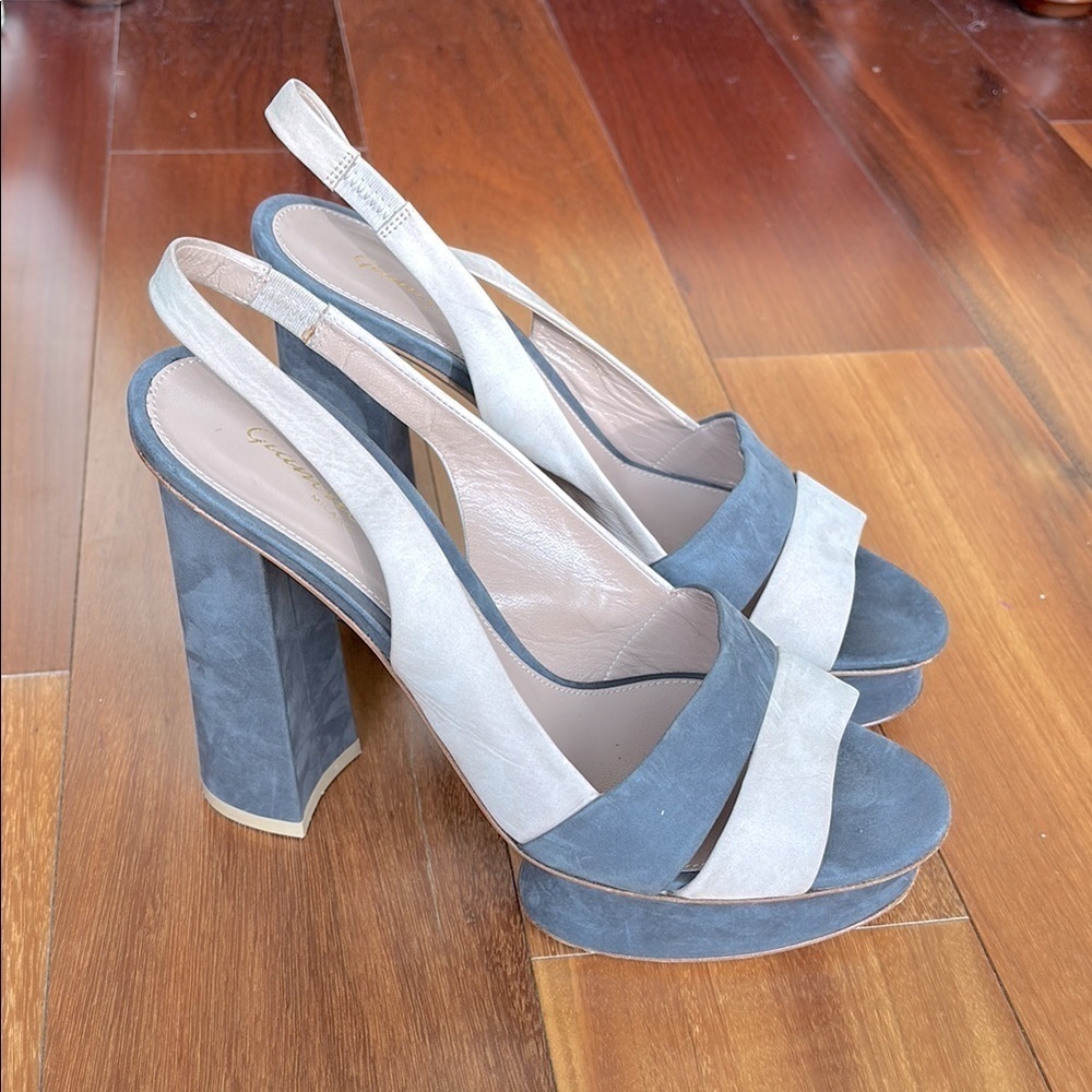 NWOT Gianvito Rossi heels